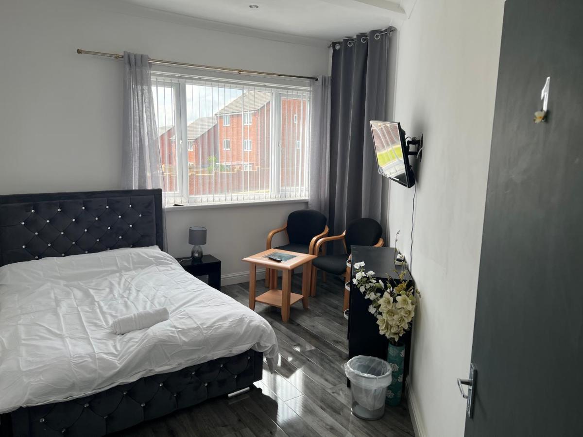 Zams Rooms Stoke-on-Trent ภายนอก รูปภาพ