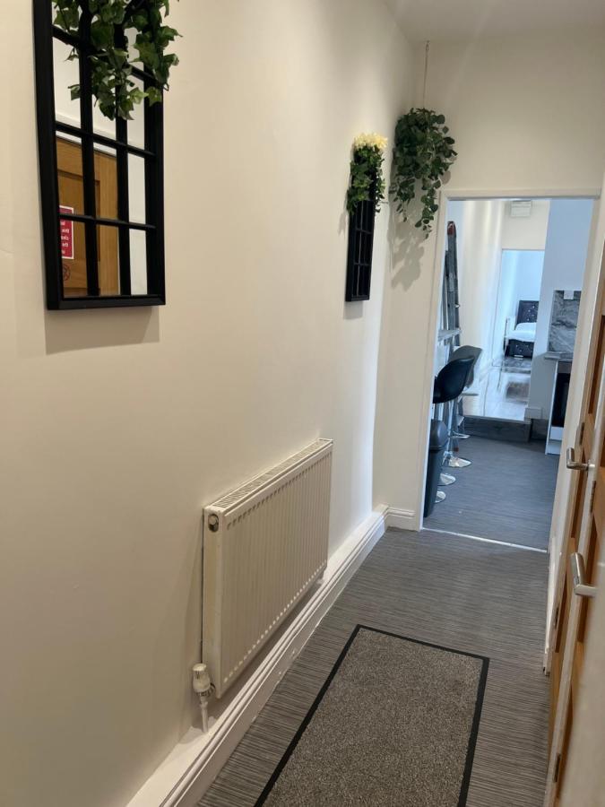 Zams Rooms Stoke-on-Trent ภายนอก รูปภาพ