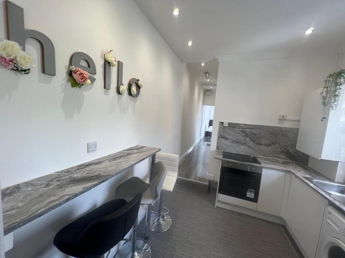 Zams Rooms Stoke-on-Trent ภายนอก รูปภาพ