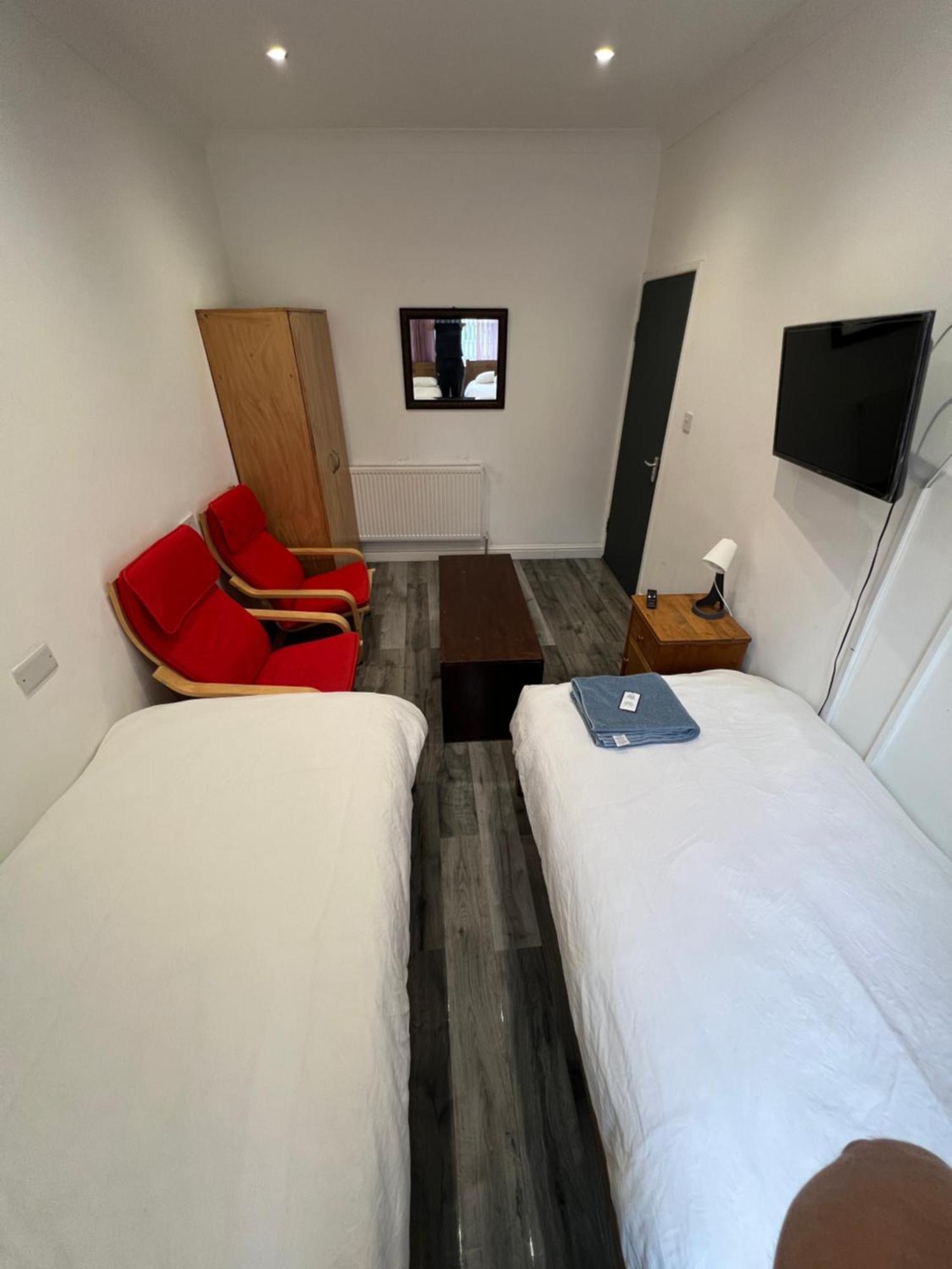 Zams Rooms Stoke-on-Trent ภายนอก รูปภาพ