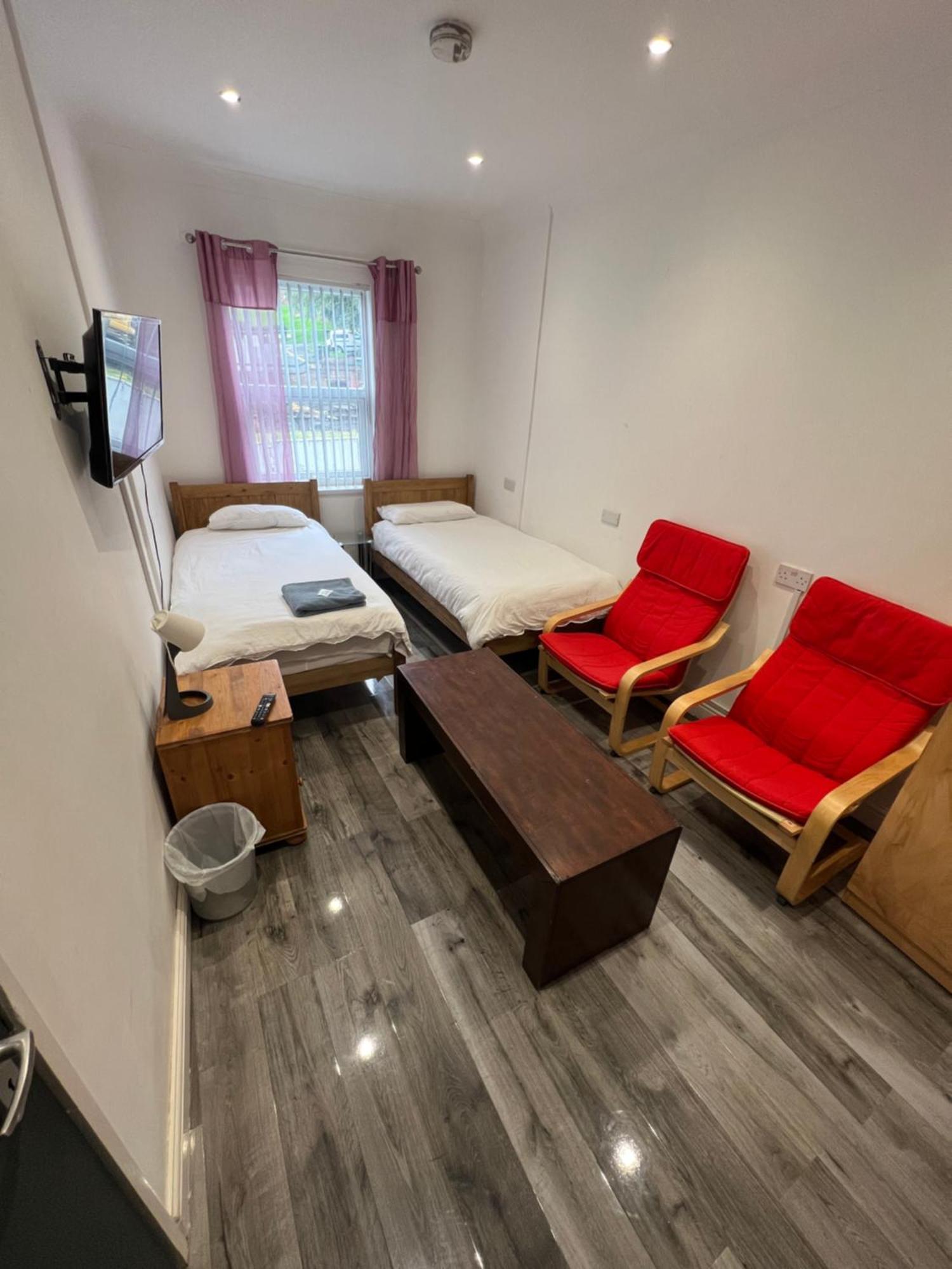 Zams Rooms Stoke-on-Trent ภายนอก รูปภาพ
