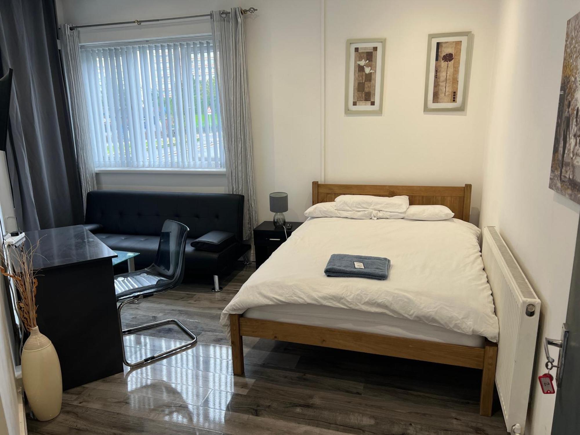 Zams Rooms Stoke-on-Trent ภายนอก รูปภาพ